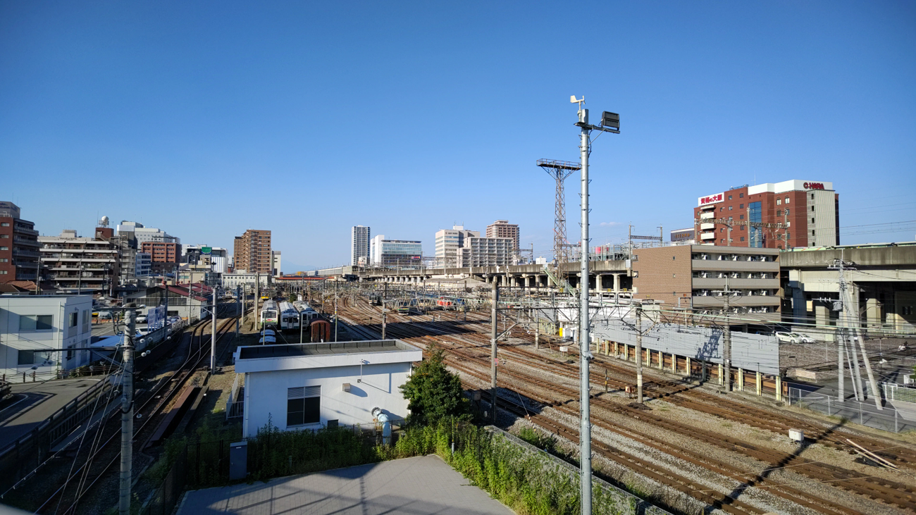 まずはAIライブシャッターによって撮影された0.7倍フルの画角