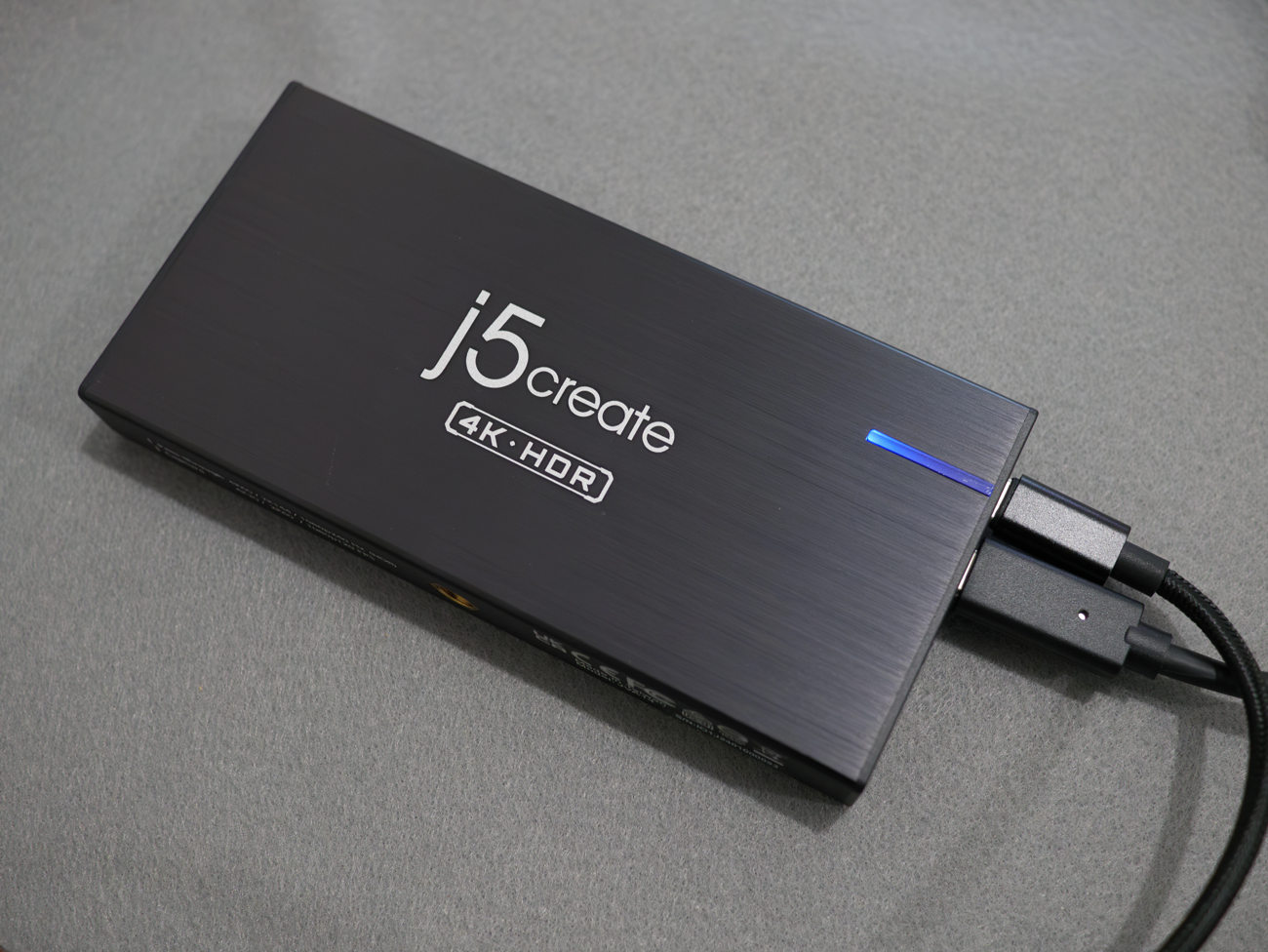 USB-Cを2つ刺した状態